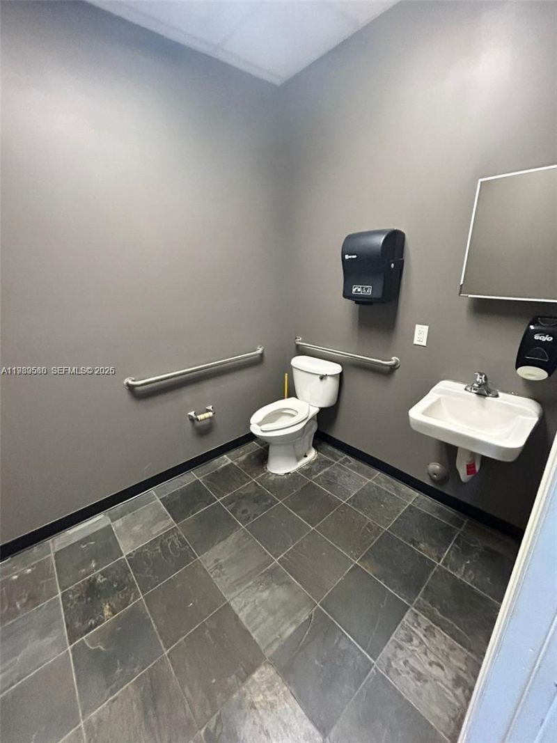 20861 Johnson St, Unit 119, Pembroke Pines, FL 33029 Photo