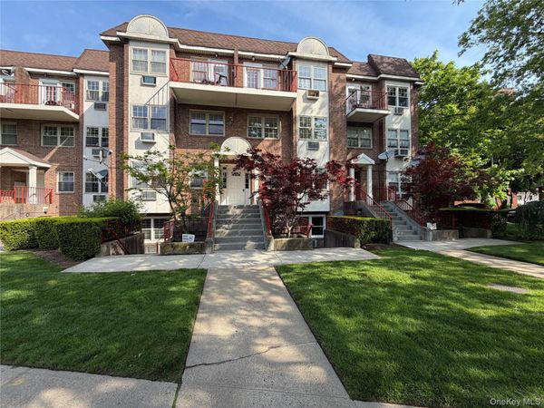 172-39 HIGHLAND AVE, Unit 4H, Jamaica Estates, NY 11432