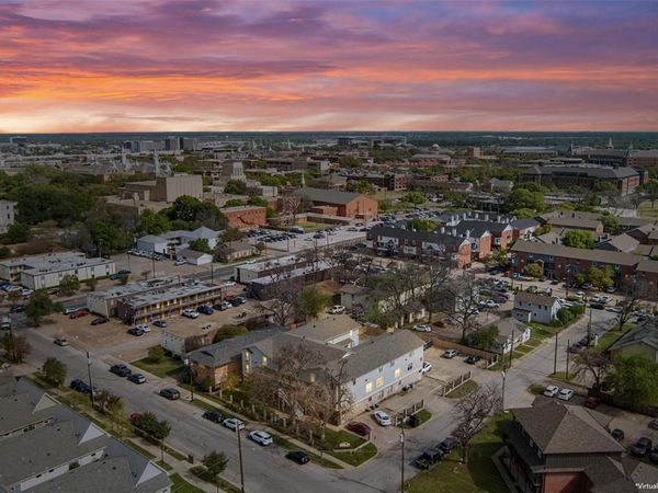 1824 S 8th Street, Unit 110, Waco, TX 76706