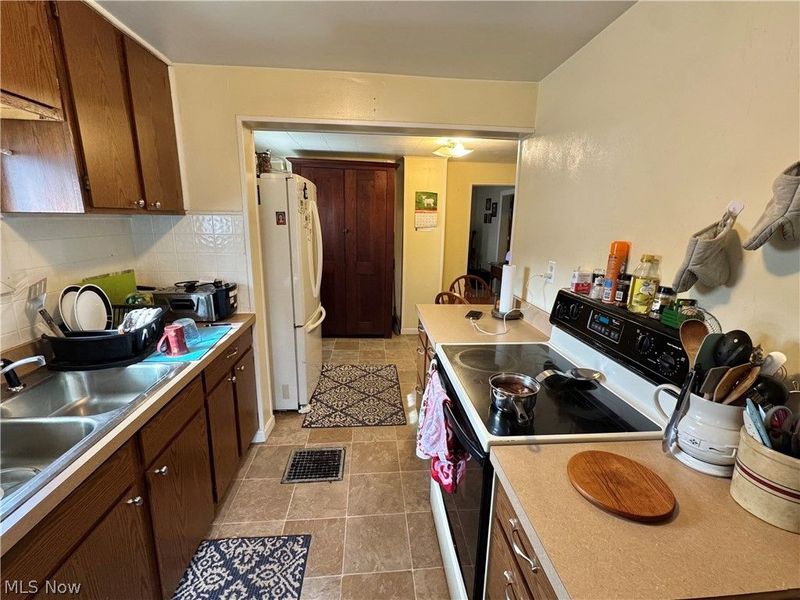 969 Linn Street, Coshocton, OH 43812 Photo 12