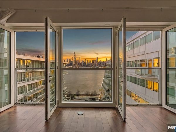 800 Ave At Port Imperial Boulevard 1010, Unit 1010, WEEHAWKEN, NJ 07086