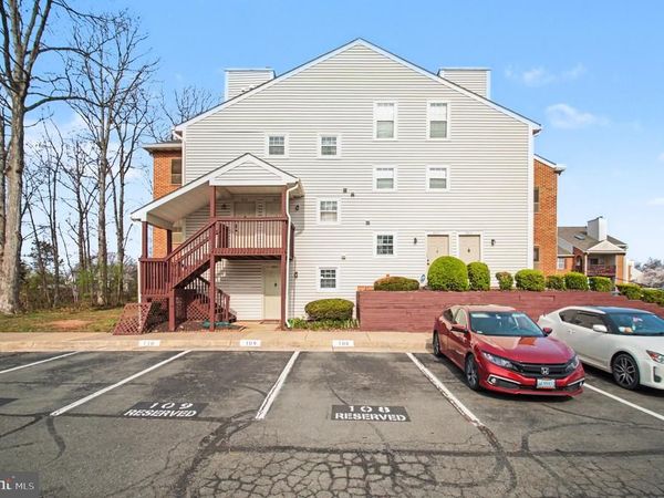 8814 TANGLEWOOD LANE, Unit 102, MANASSAS, VA 20110