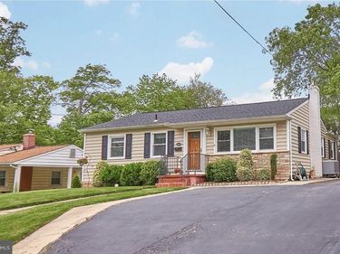 100 TAPAWINGO ROAD SE, VIENNA, VA 22180