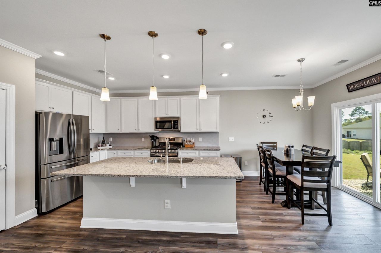 160 Secretariat St  Photo 14