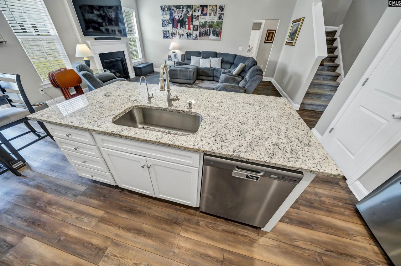 160 Secretariat St  Photo 15