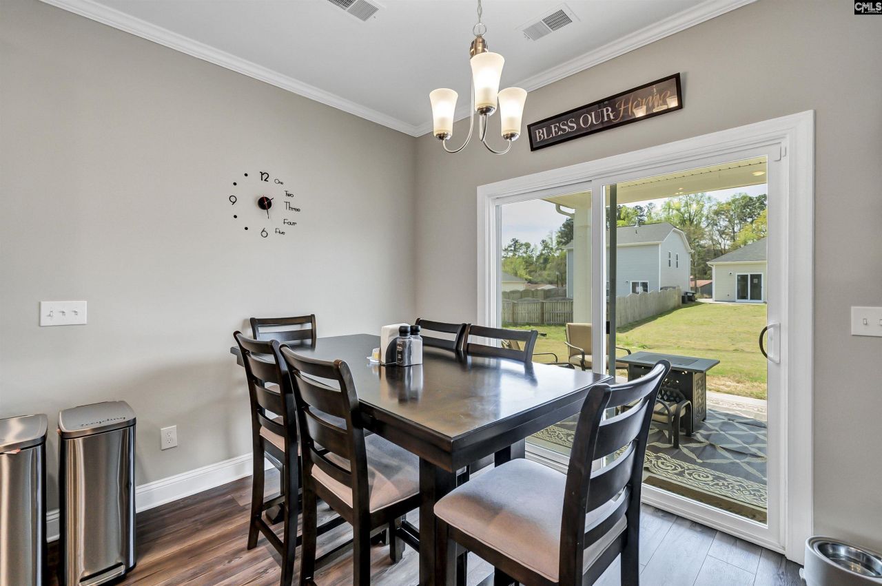 160 Secretariat St  Photo 17