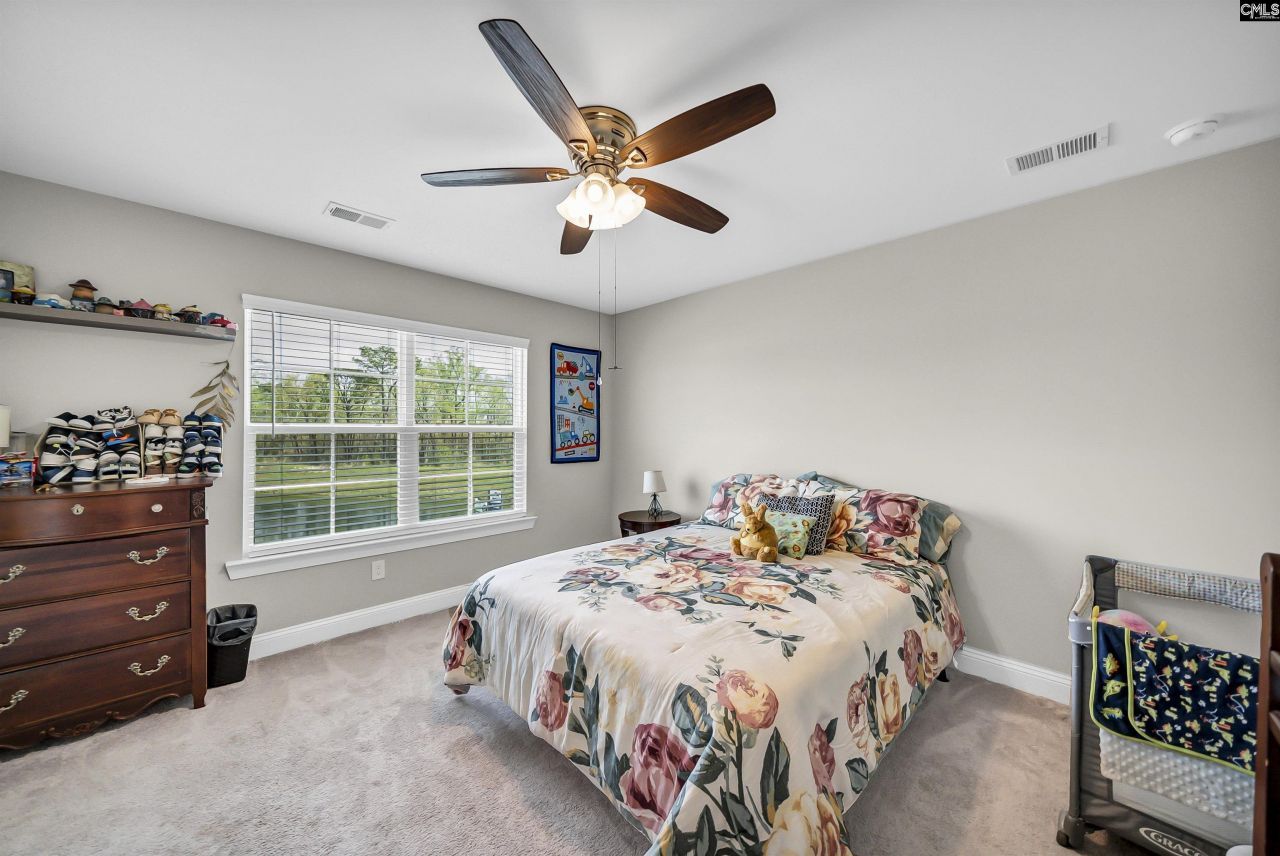 160 Secretariat St  Photo 34