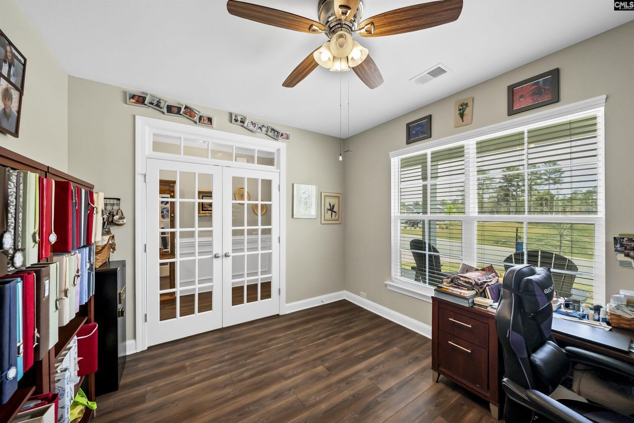 160 Secretariat St  Photo 5