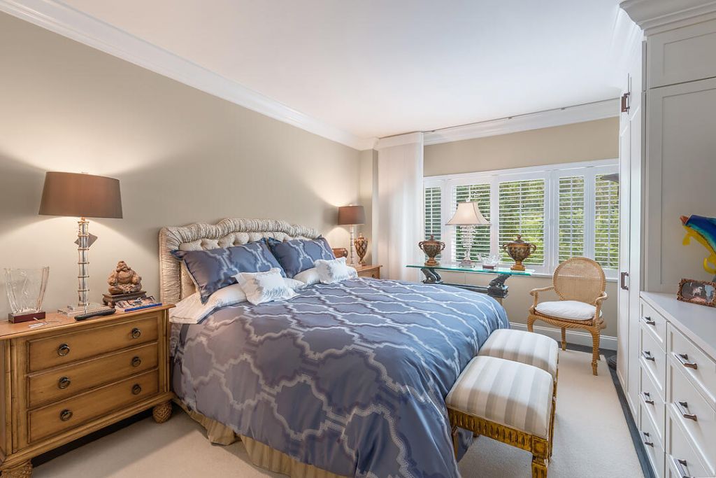 250 Bradley Place, Unit 202, Palm Beach, FL 33480 Photo