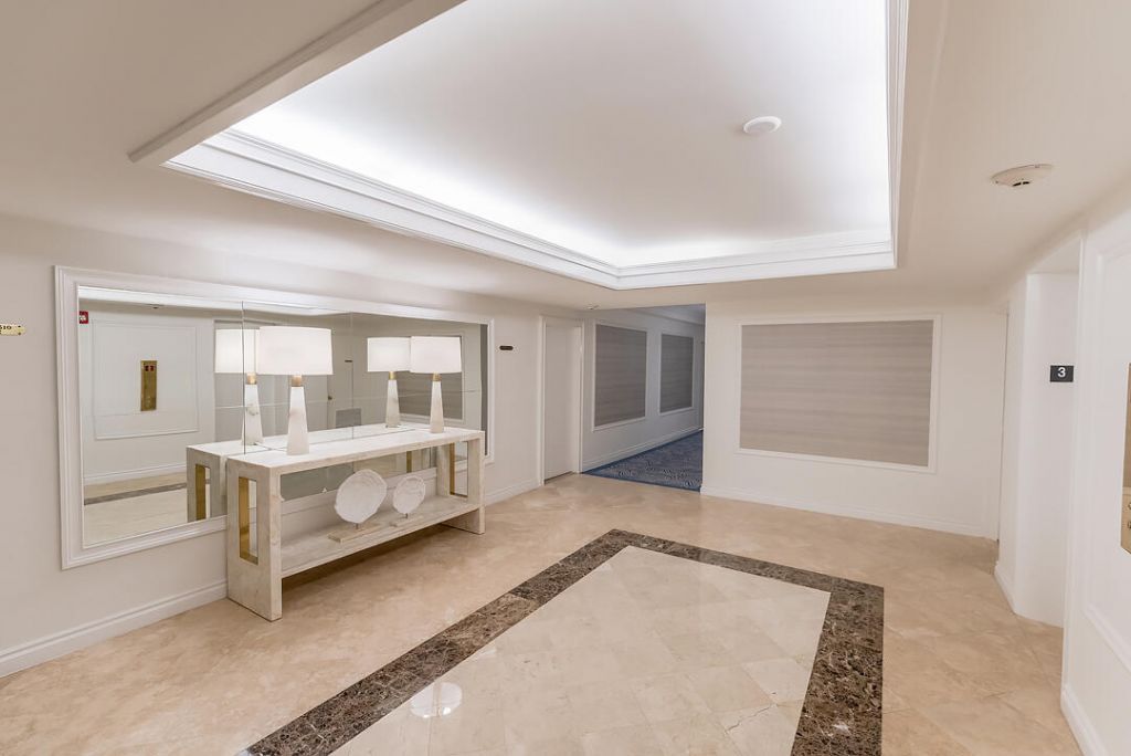 250 Bradley Place, Unit 202, Palm Beach, FL 33480 Photo