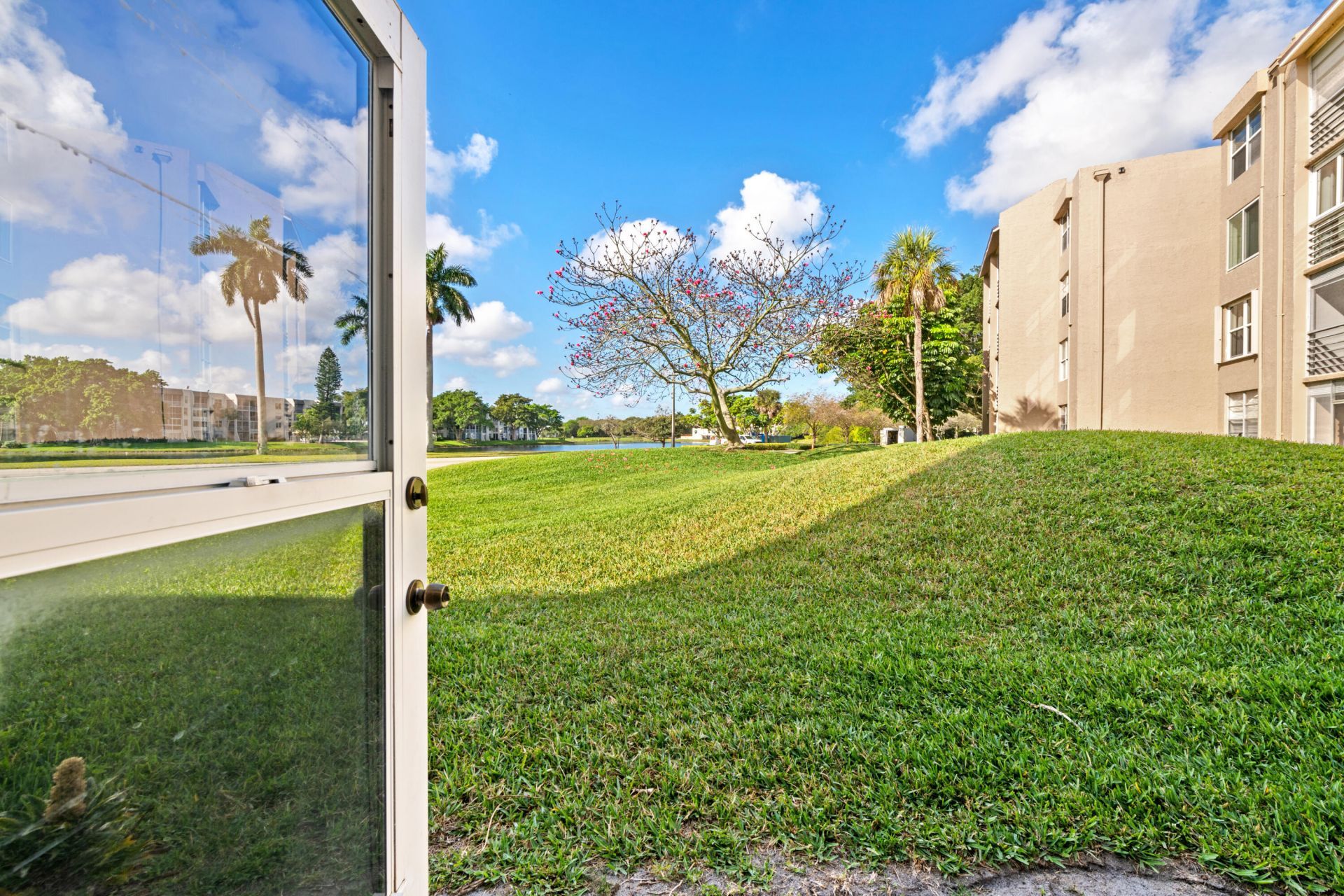 9480 Tangerine Place, Unit 102, Davie, FL 33324 Photo