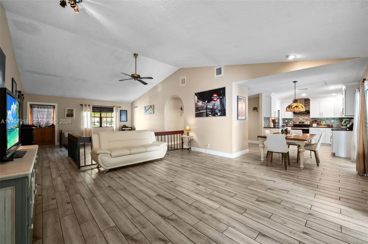 10873 NW 10th Pl , Coral Springs, FL 33071 Photo