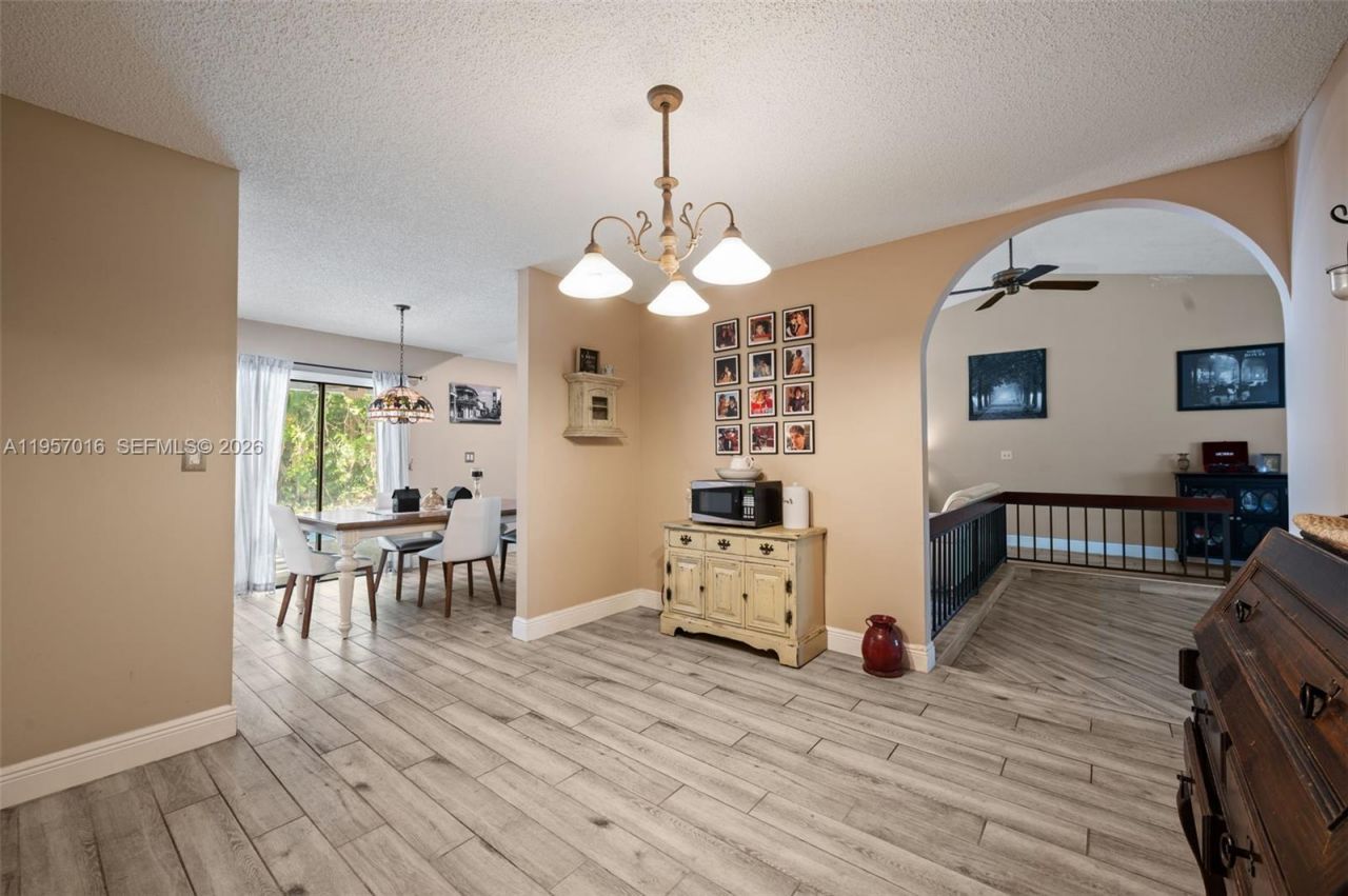 10873 NW 10th Pl , Coral Springs, FL 33071 Photo