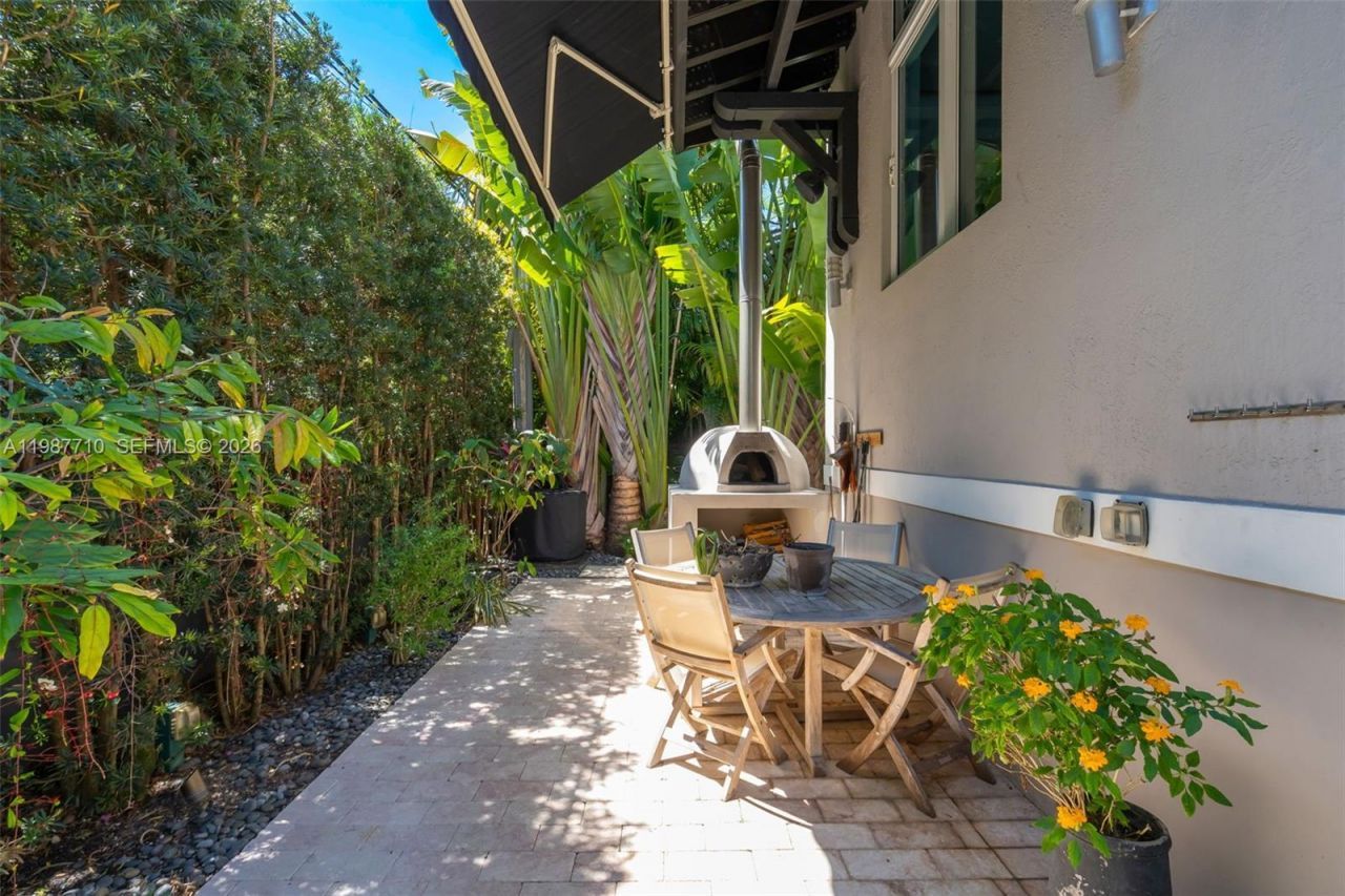 140 Hampton Ln , Key Biscayne, FL 33149 Photo