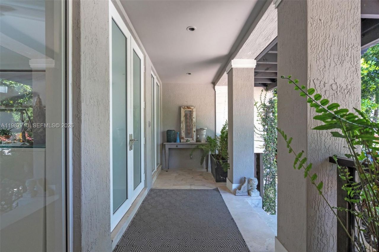 140 Hampton Ln , Key Biscayne, FL 33149 Photo