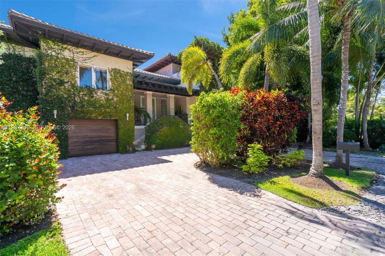 140 Hampton Ln, Key Biscayne, FL 33149 Photo