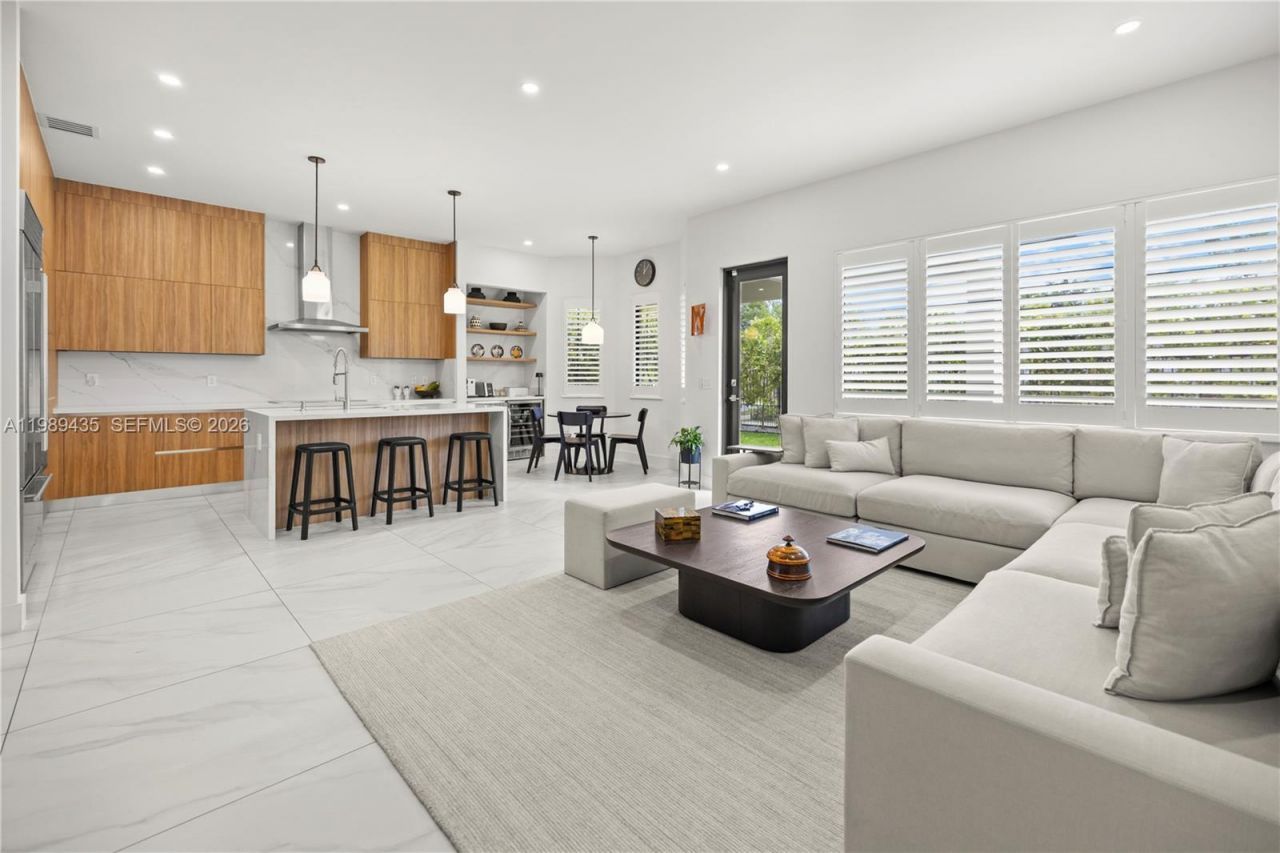 12021 SW 82nd Pl, Miami, FL 33156 Photo