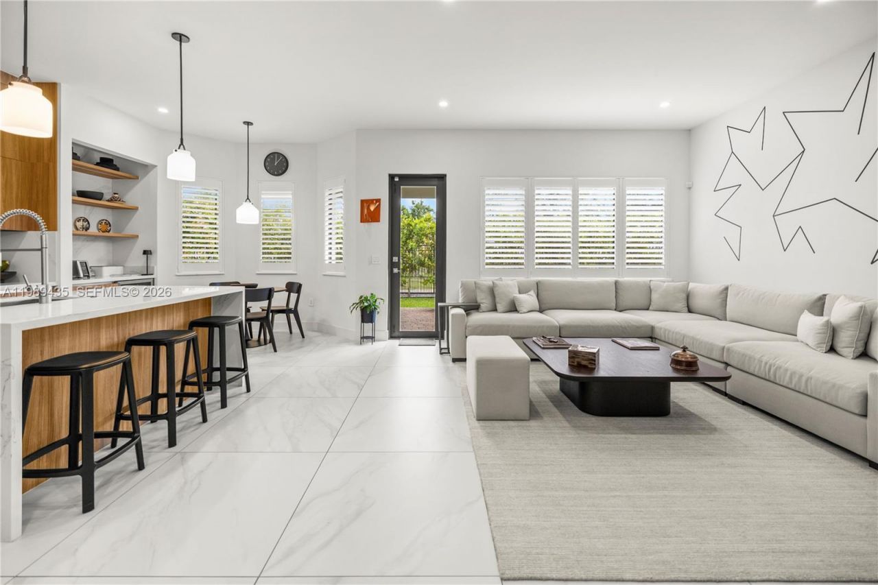 12021 SW 82nd Pl, Miami, FL 33156 Photo