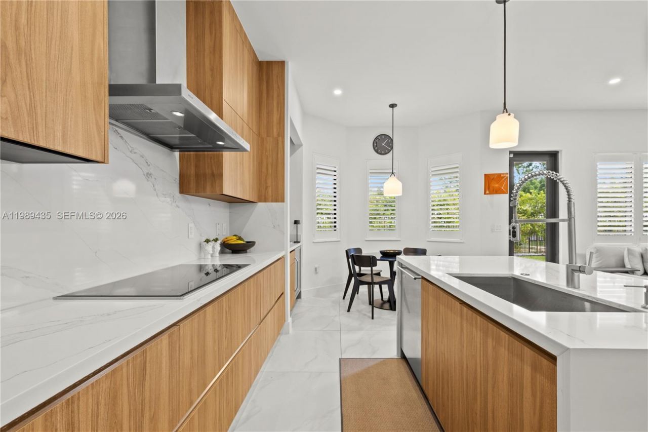 12021 SW 82nd Pl, Miami, FL 33156 Photo