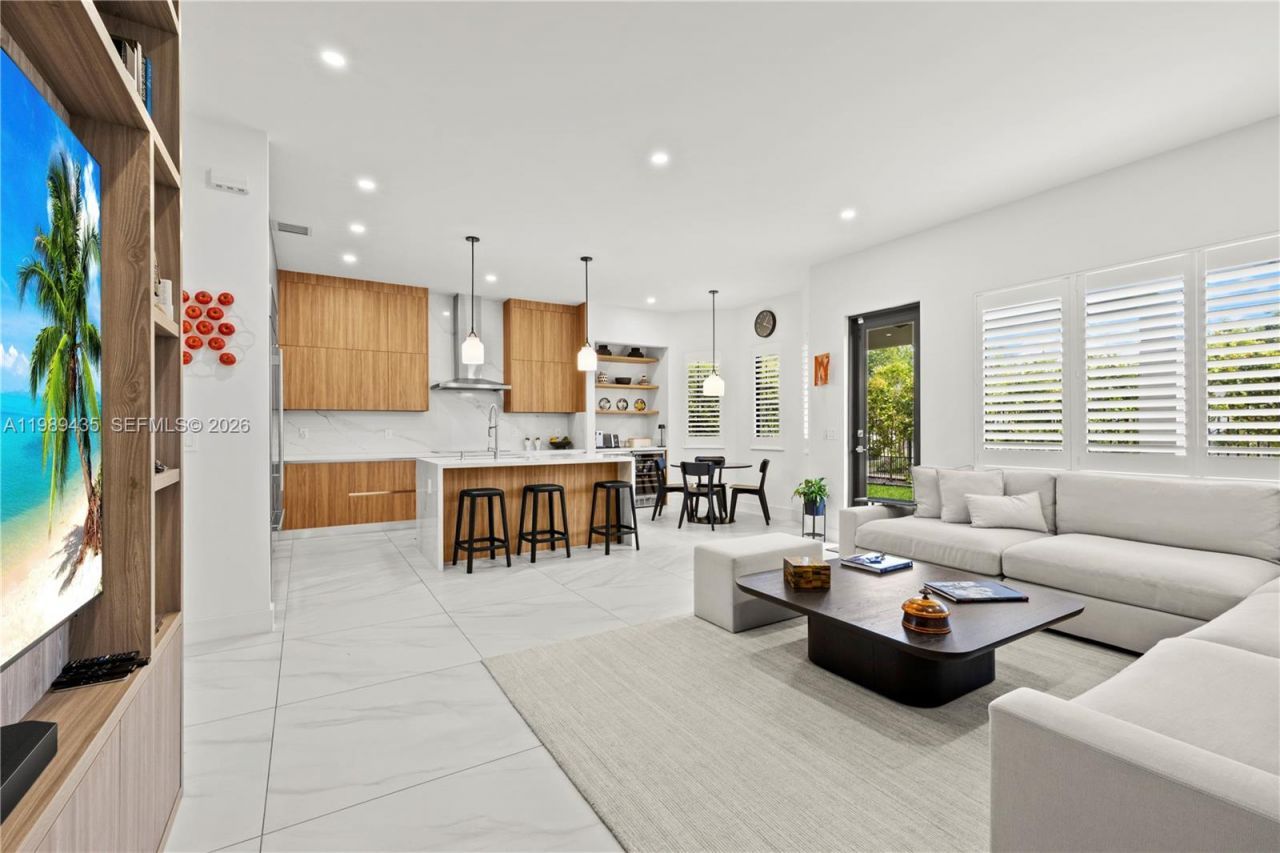 12021 SW 82nd Pl, Miami, FL 33156 Photo