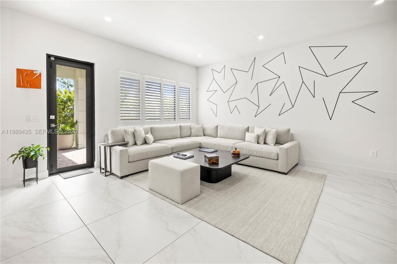 12021 SW 82nd Pl, Miami, FL 33156 Photo