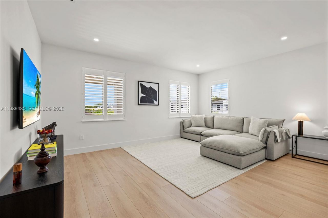 12021 SW 82nd Pl, Miami, FL 33156 Photo