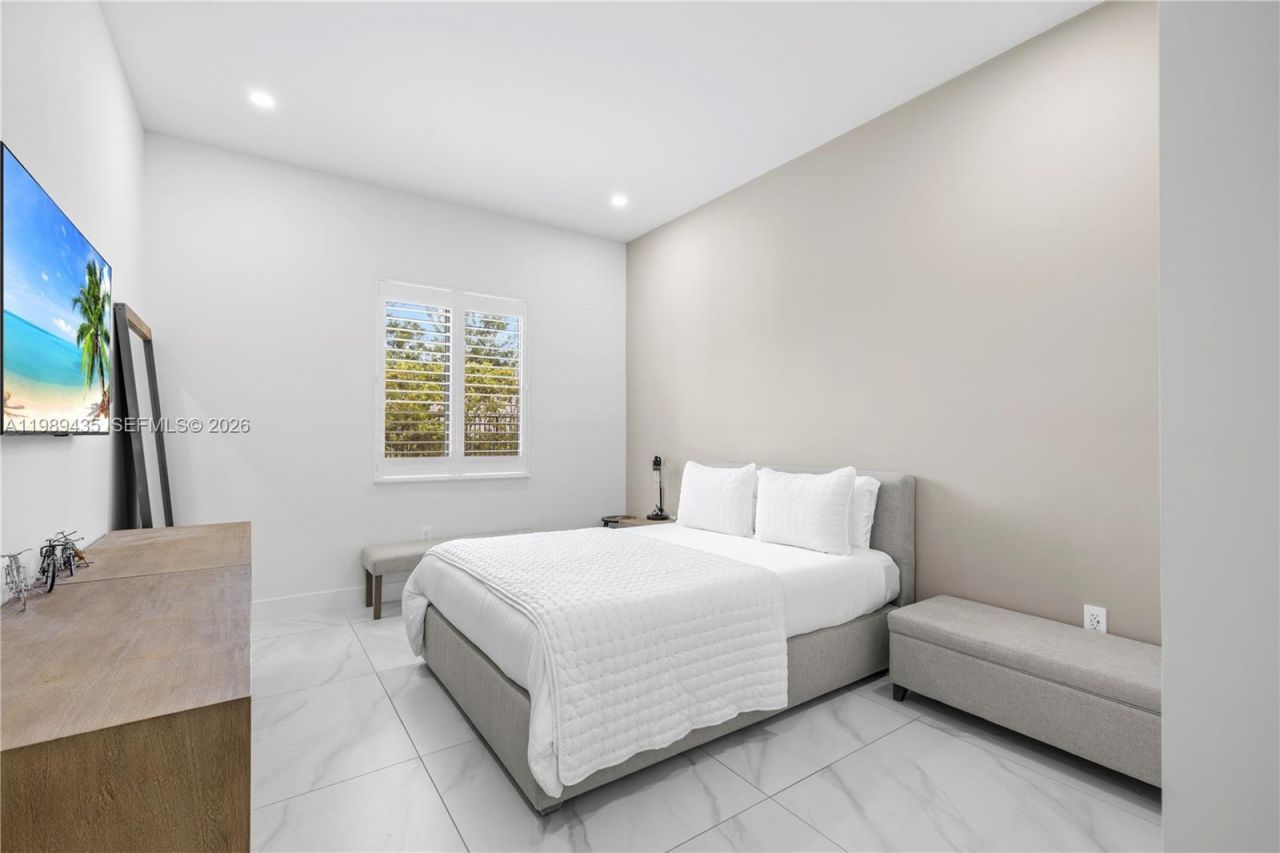 12021 SW 82nd Pl, Miami, FL 33156 Photo