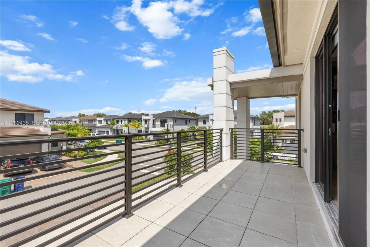 12021 SW 82nd Pl, Miami, FL 33156 Photo