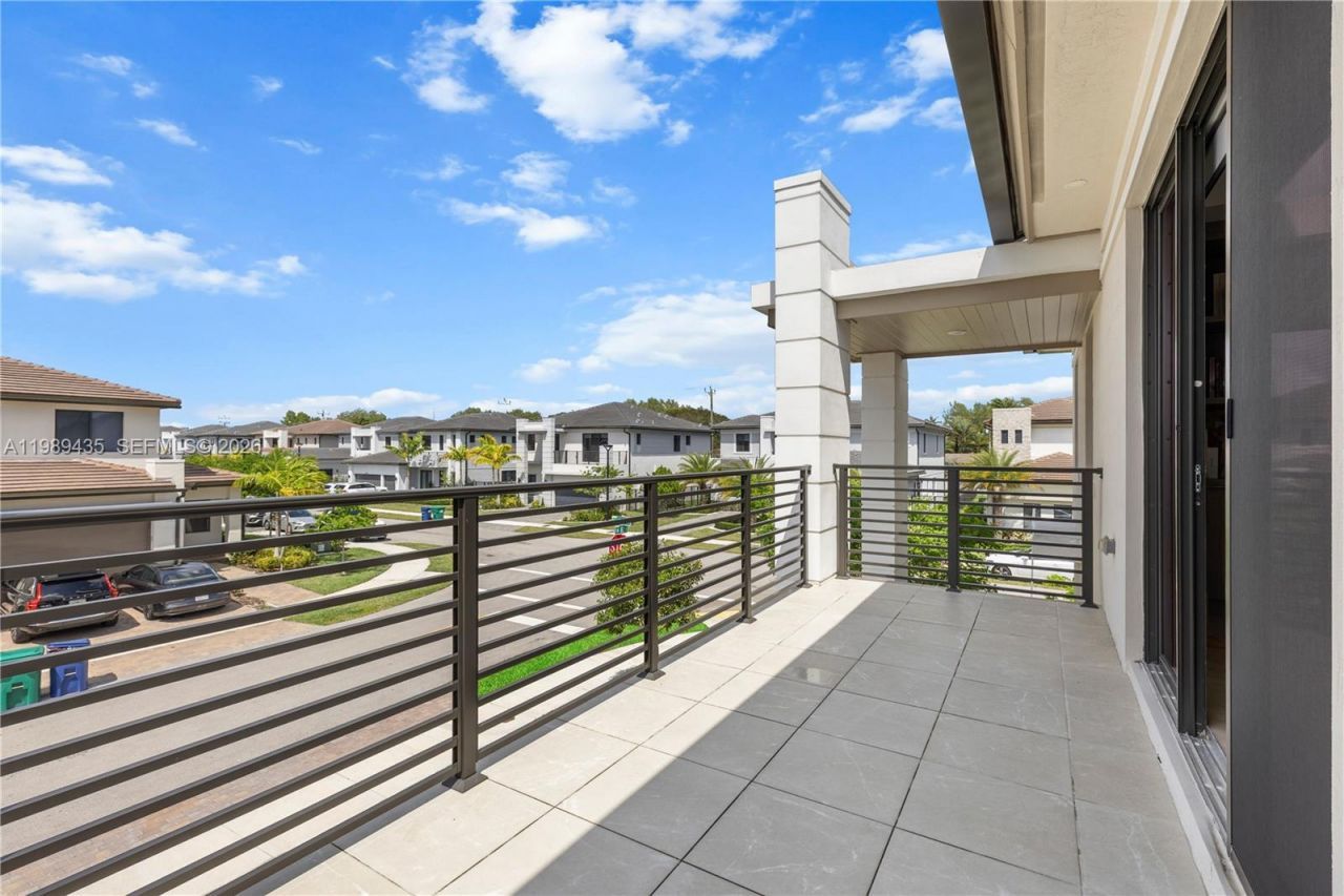 12021 SW 82nd Pl, Miami, FL 33156 Photo