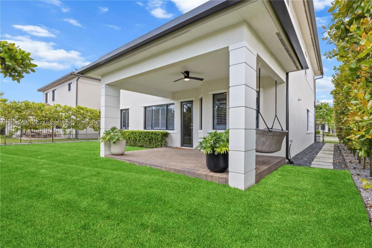 12021 SW 82nd Pl, Miami, FL 33156 Photo