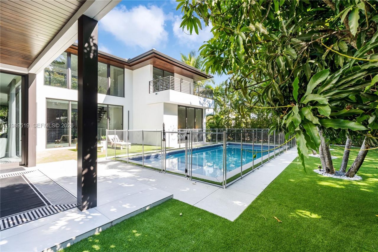 7900 SW 57th Ct , South Miami, FL 33143 Photo