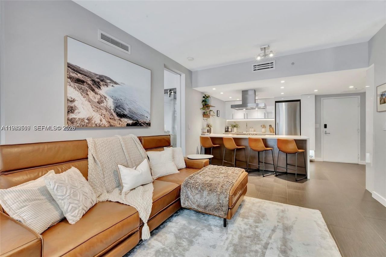 720 NE 62nd St, Unit 307, Miami, FL 33138 Photo