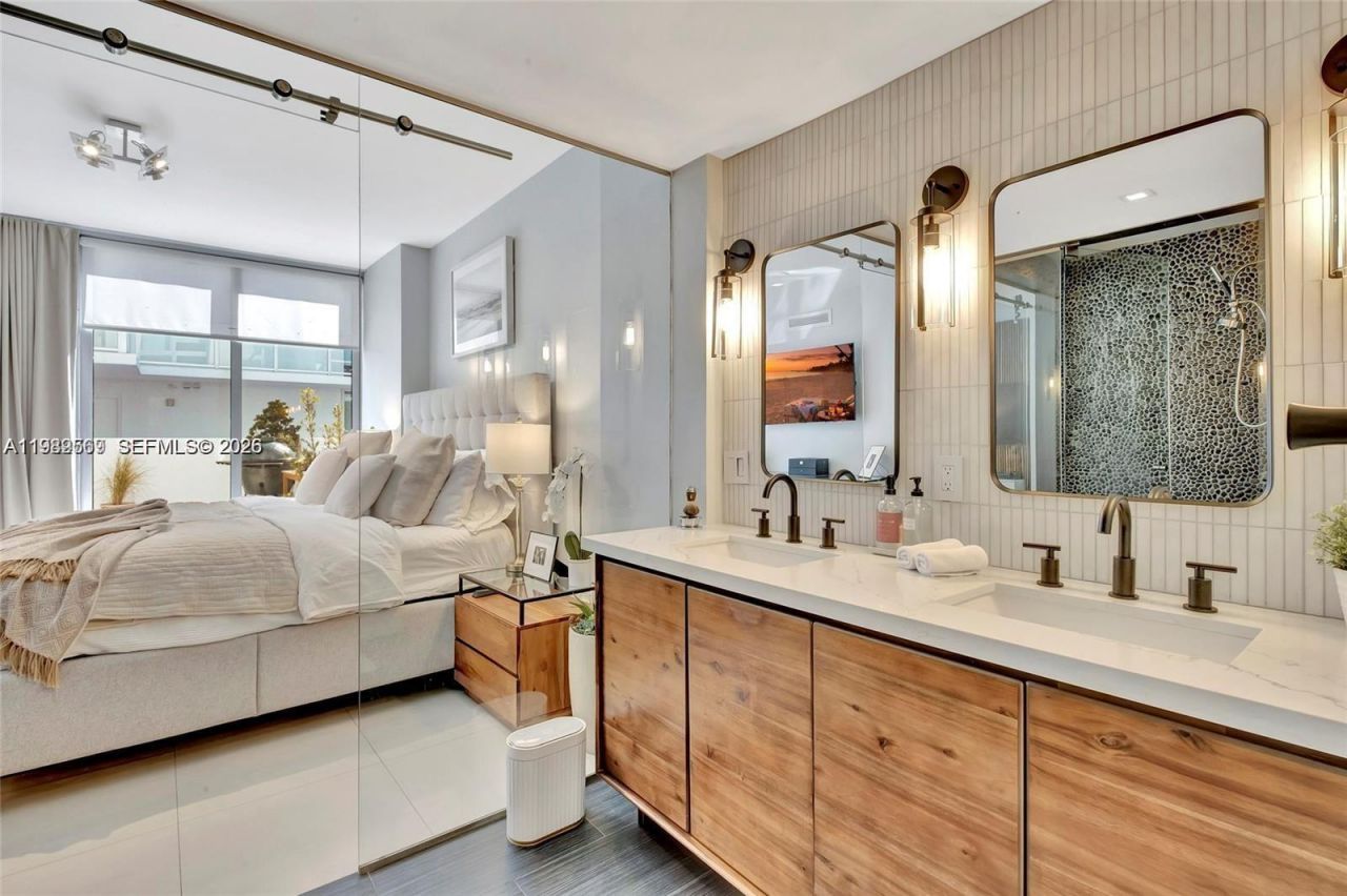 720 NE 62nd St, Unit 307, Miami, FL 33138 Photo