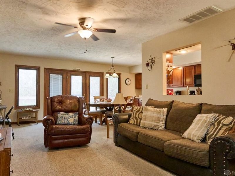 19 Prairie Creek Crossing, Wilmington, OH 45177 Photo 5