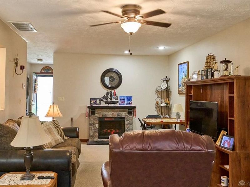 19 Prairie Creek Crossing, Wilmington, OH 45177 Photo 6