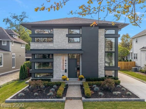 864 Ann Street, Birmingham, MI 48009