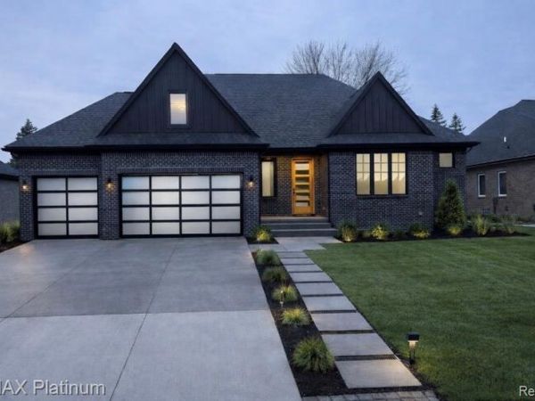 66893 Meadowlands Court, Washington Twp, MI 48095