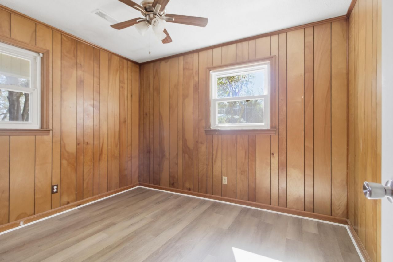 1240 Oakcrest Drive Photo 19