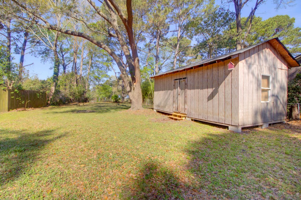 1240 Oakcrest Drive Photo 25