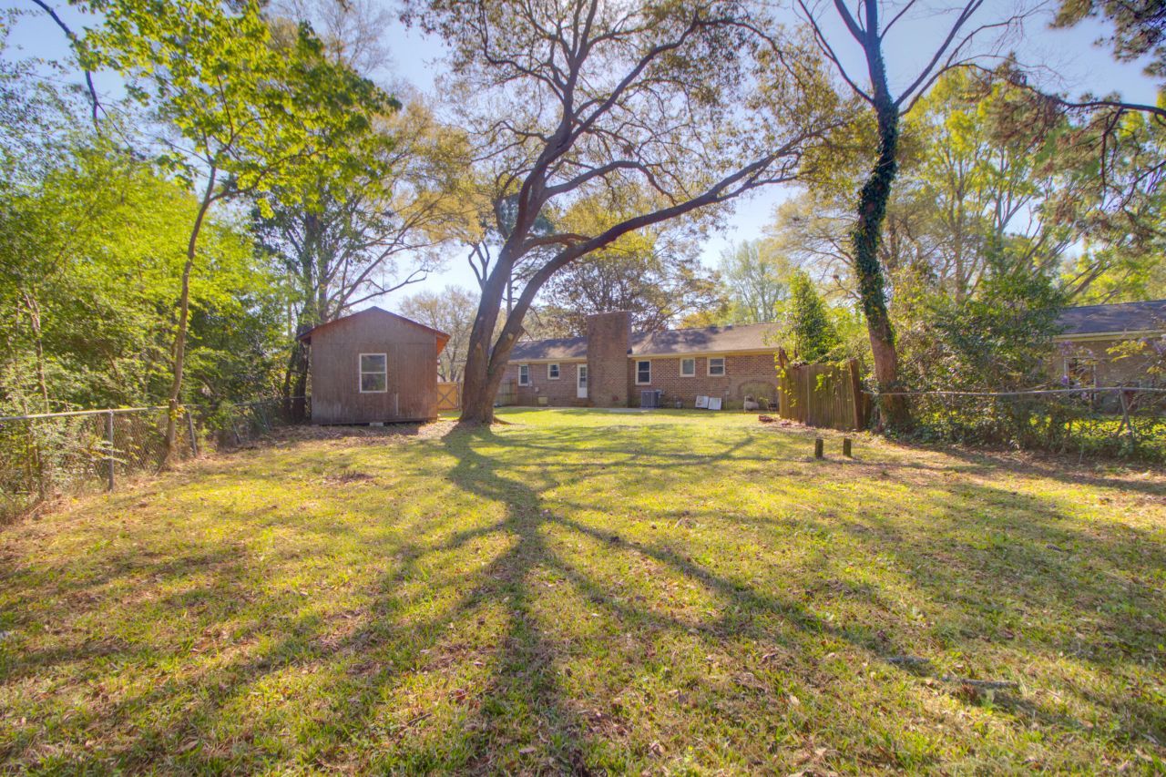 1240 Oakcrest Drive Photo 28