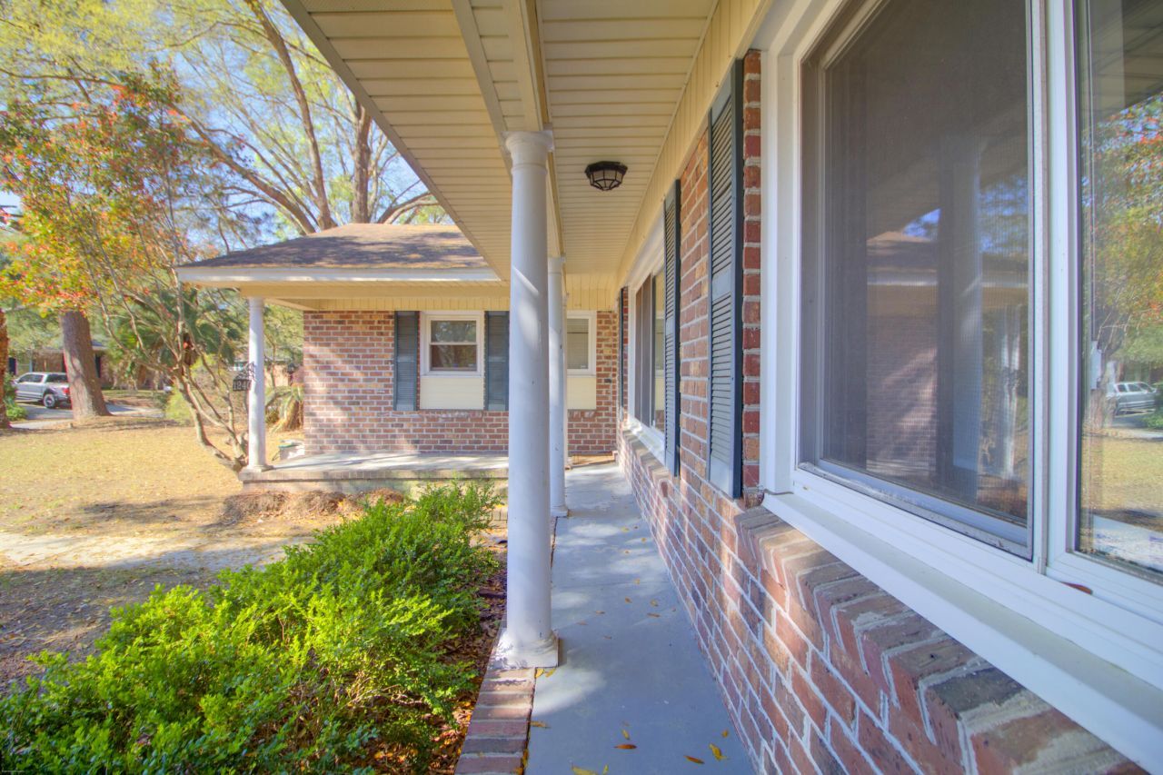 1240 Oakcrest Drive Photo 32