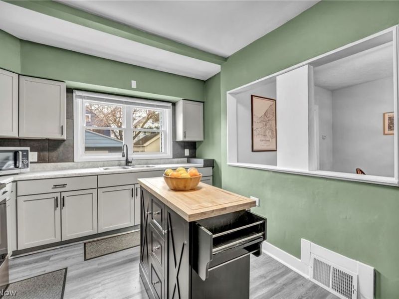 3487 W 125th Street, Cleveland, OH 44111 Photo 6