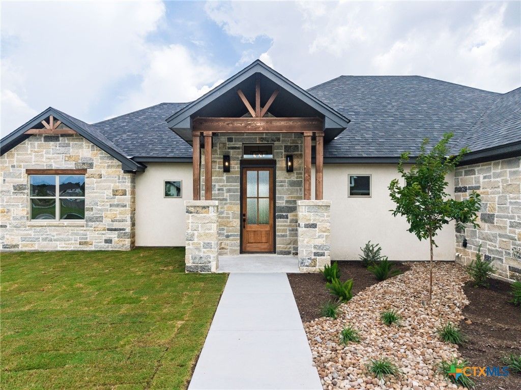 11043 Eagle Walk Boulevard, Salado, TX 76571 Main Photo