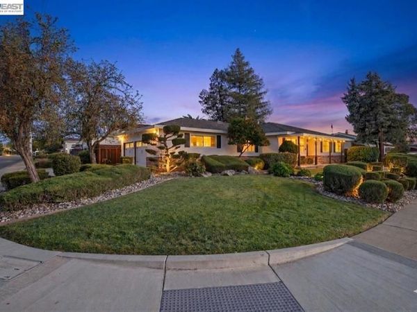 780 Terry Ln, Livermore, CA 94550