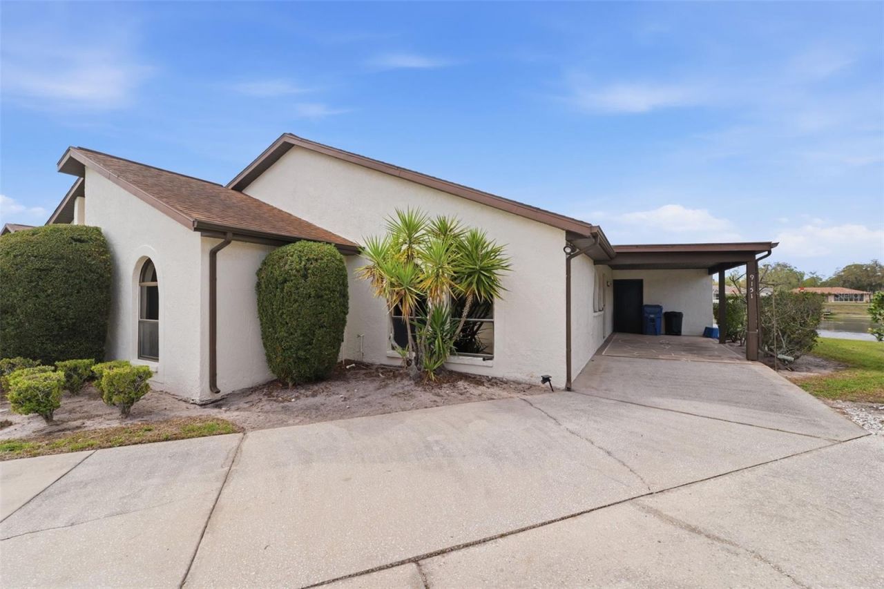9151 Lingrove Road, Weeki Wachee, FL 34613 Photo