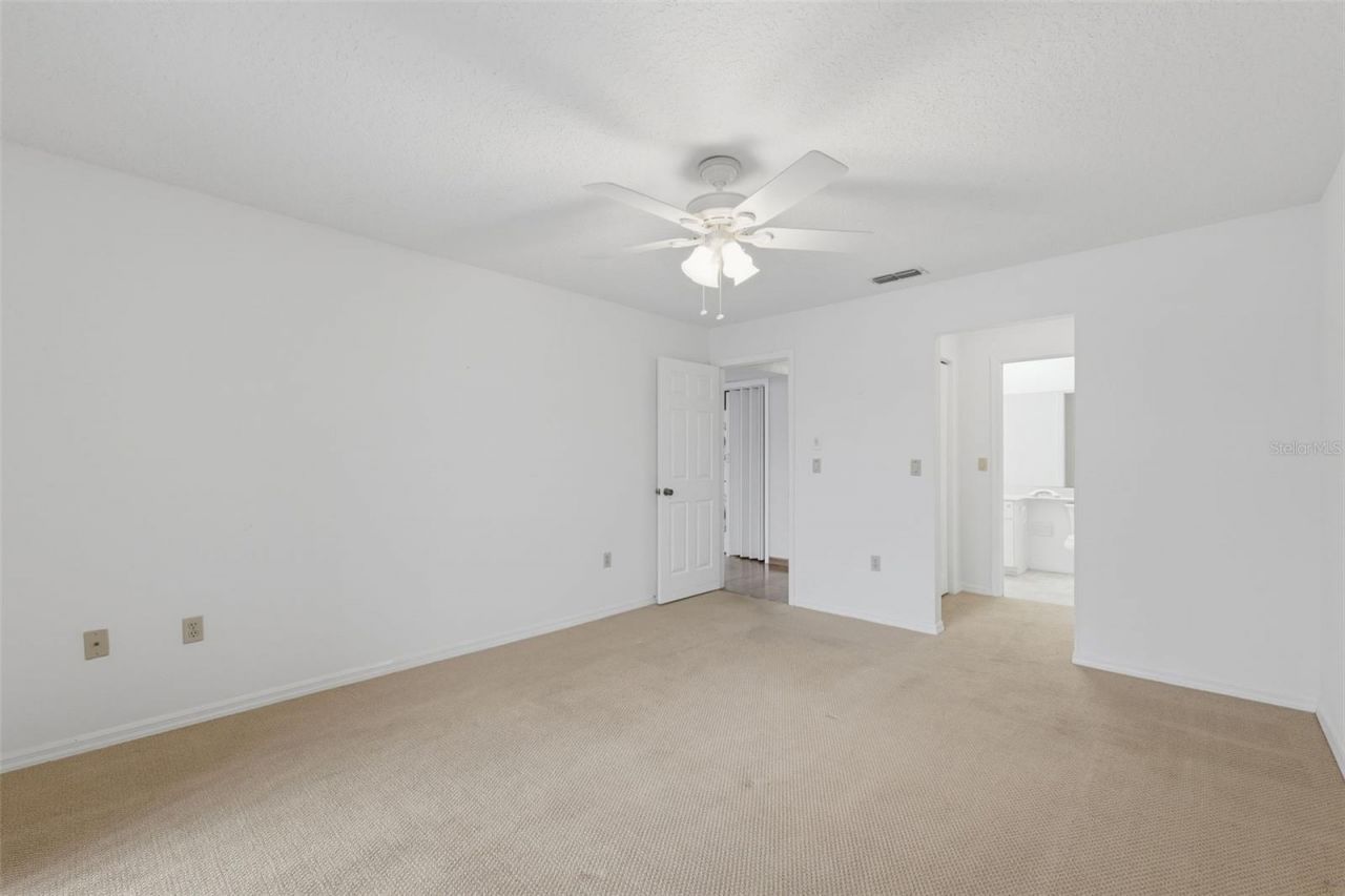 9151 Lingrove Road, Weeki Wachee, FL 34613 Photo