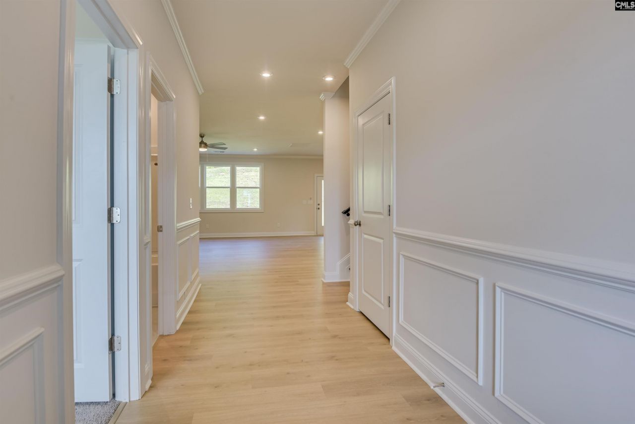 440 Hacienda Court  Photo 4