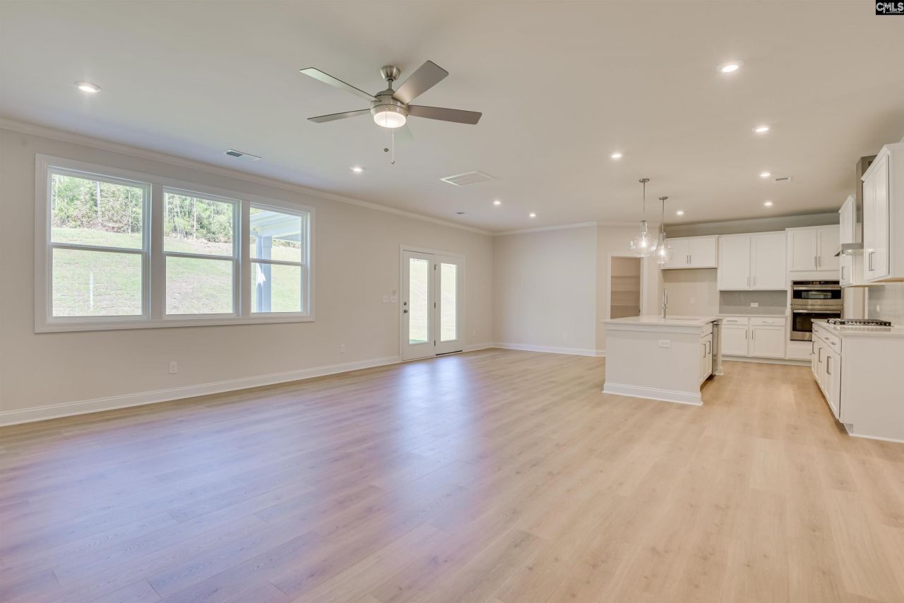 440 Hacienda Court  Photo 8