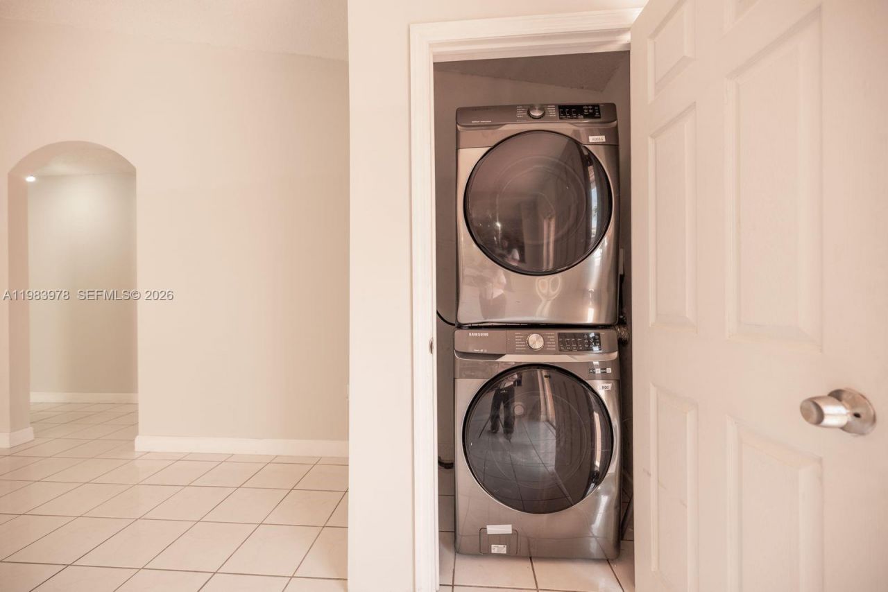 1065 NW 131st Ave , Unit ., Miami, FL 33182 Photo