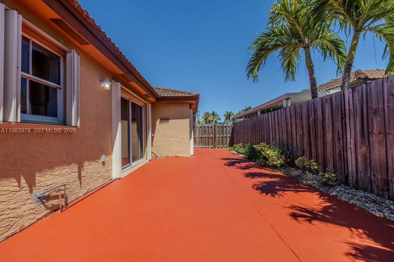 1065 NW 131st Ave , Unit ., Miami, FL 33182 Photo